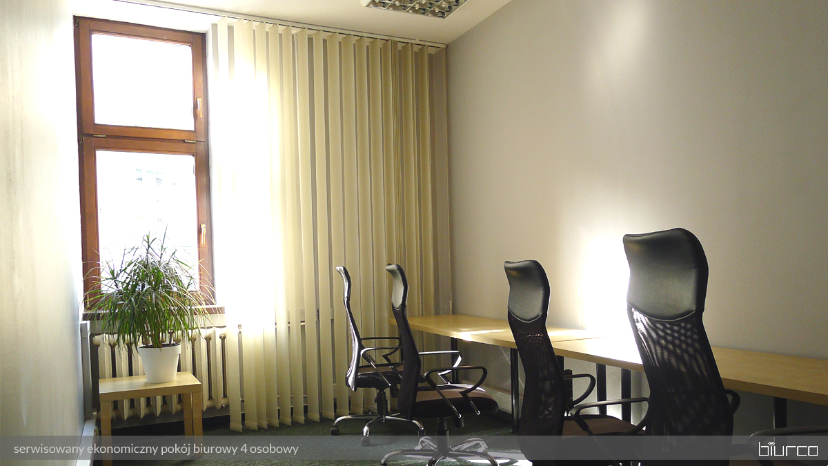 urządzony pokój biurowy w Warszawie